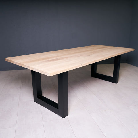 eiken tafels met u poten